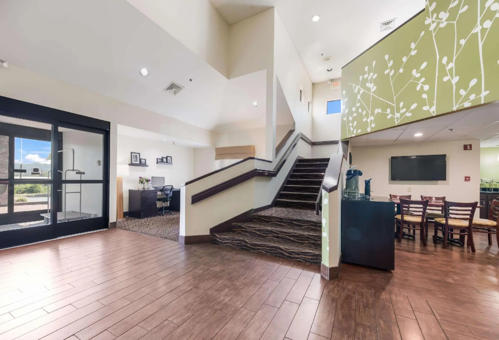 Studio 6 Suites - Knoxville, TN - Downtown