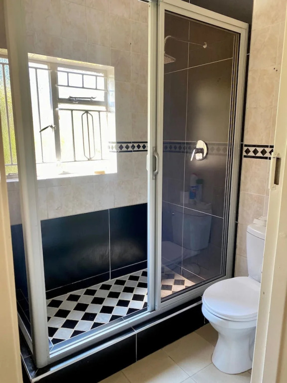 Comfortable One-bedroom Retreat in Central New Chadcombe - 2319