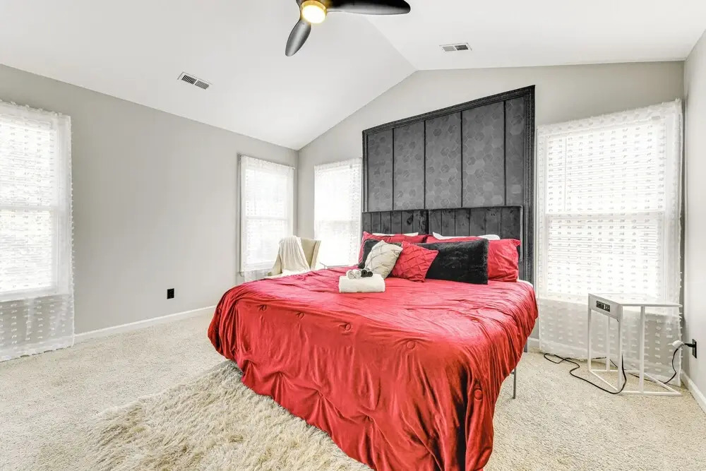 9 Mi to Uptown: Abode w Hot Tub in Charlotte