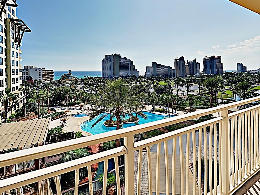 New Listing! Sunset At Luau W/ Pools & Spas 1 Bedroom Condo
