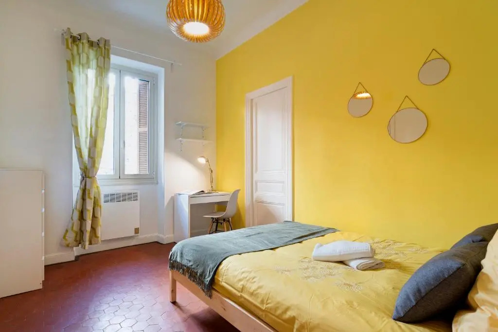 Cosy and Trendy 3 Bedrooms train station and tramway