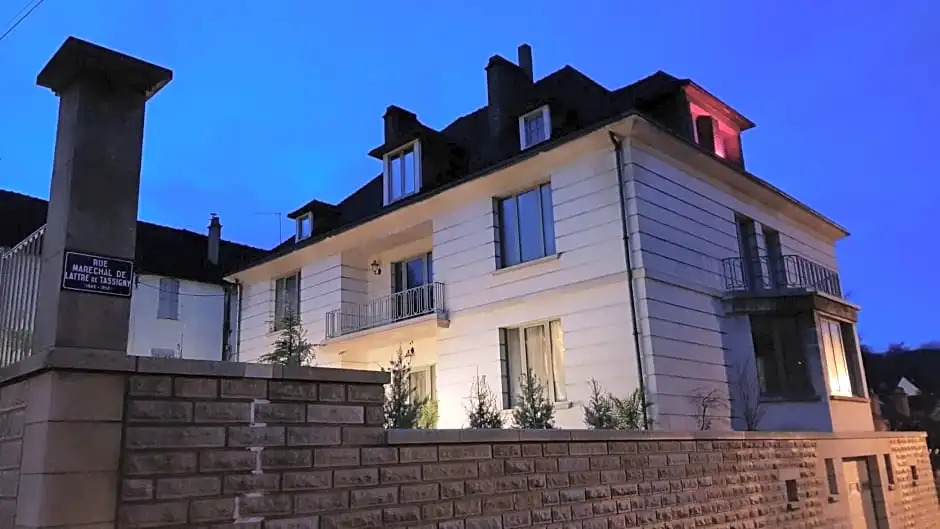 Maison Les Étoiles chambres dhôtes de charme avec jardin paisible et petit déjeuner à Tonnerre