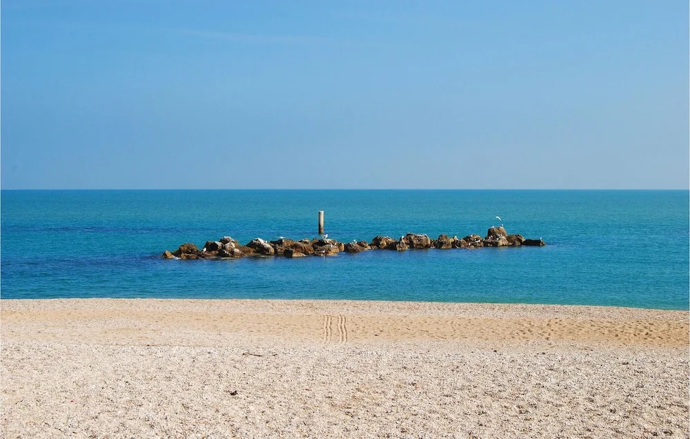 Lovely Home In Porto Recanati With Wifi