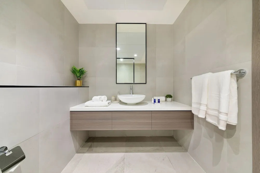 Maison Privee - Millennium Executive Tower
