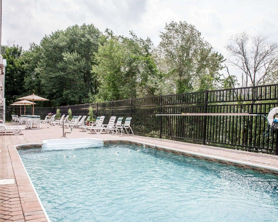 Comfort Inn & Suites Sturbridge-Brimfield