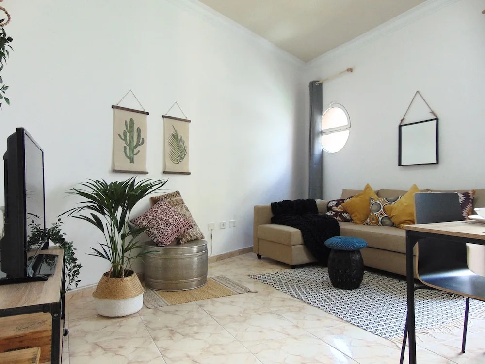 Las Canteras Flat V by Canary 365