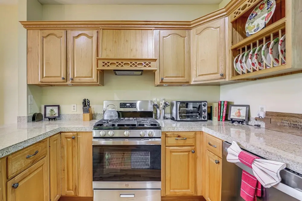 Mountain View Home: Hike, Raft, Golf + More!