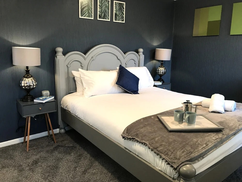 Sleeps up to 7, Parking, Office, Preston Nr M6/m65
