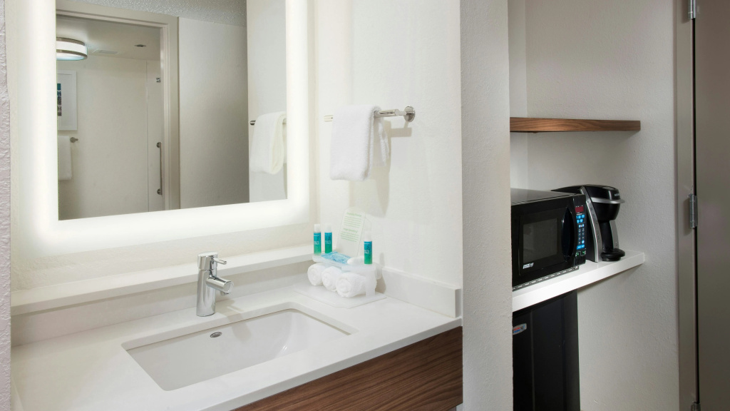 Holiday Inn Express Hilton Head Island by IHG