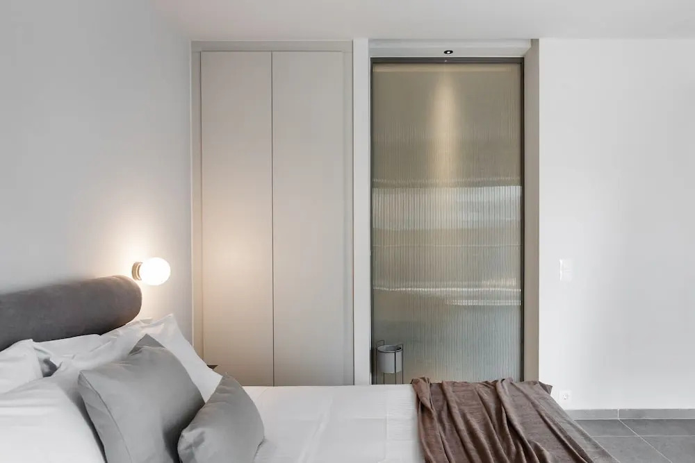 Marvelous 2BR Apartments with balcony by UPSTREET