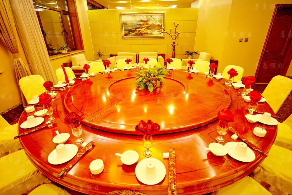 Dalian Zunhao Holiday Hotel