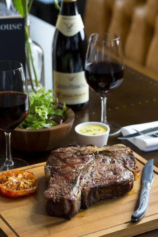 The Porterhouse Grill and Rooms