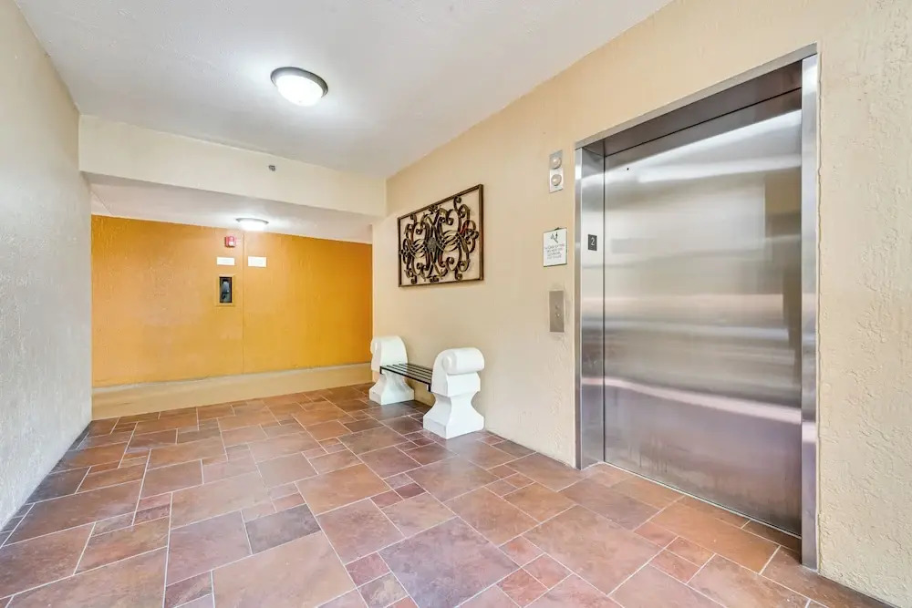 Floridays Resort Condo 11 Mi to Walt Disney World!
