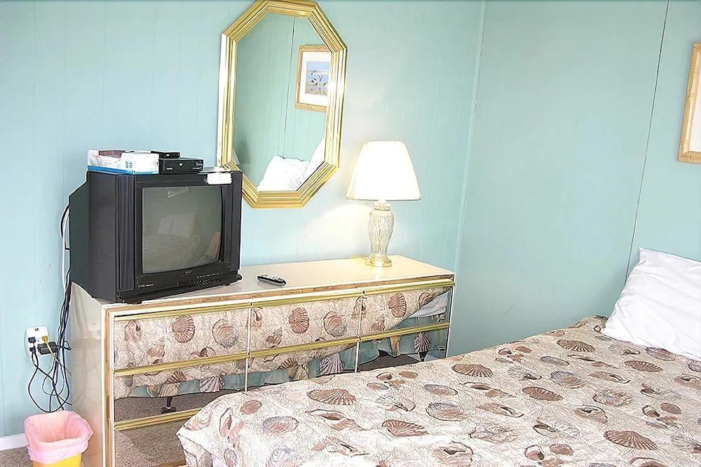 Gullway Villas 2628 202A 2 Br condo by RedAwning