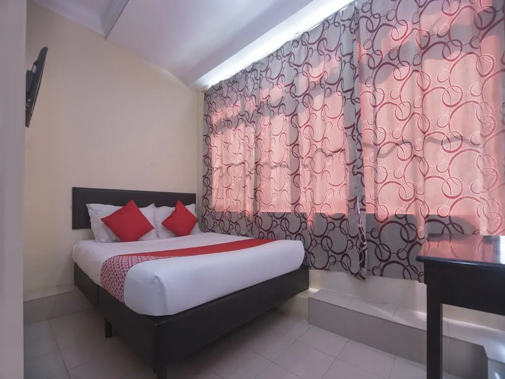 Oyo 11344 I Home Hotel