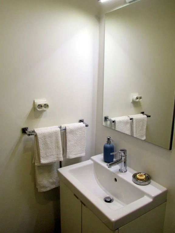 Stunning Studio in Parede, Cascais - up to 4 pax