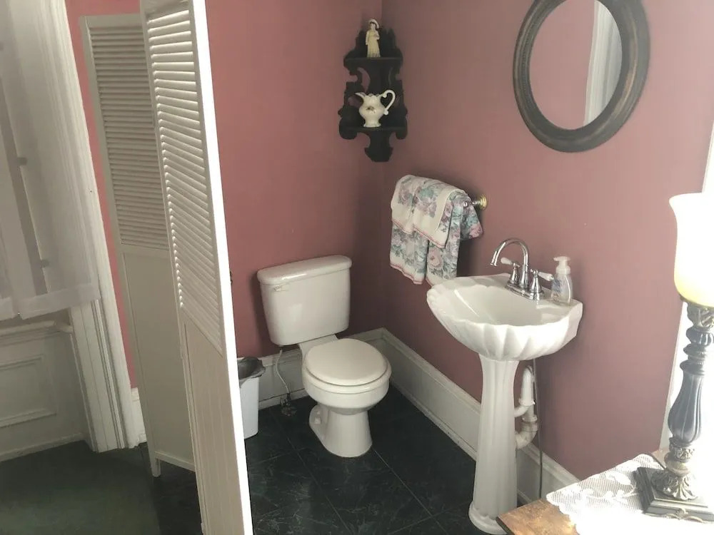 Shaw Mansion Inn