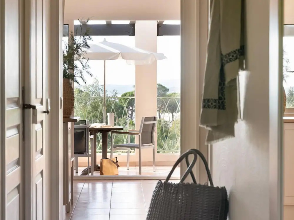 Beautiful French Riviera Apartment for 6