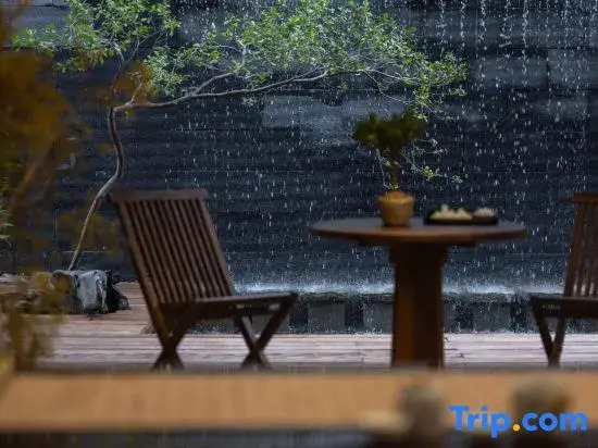 Muyin Pure Joy Mountain Retreat