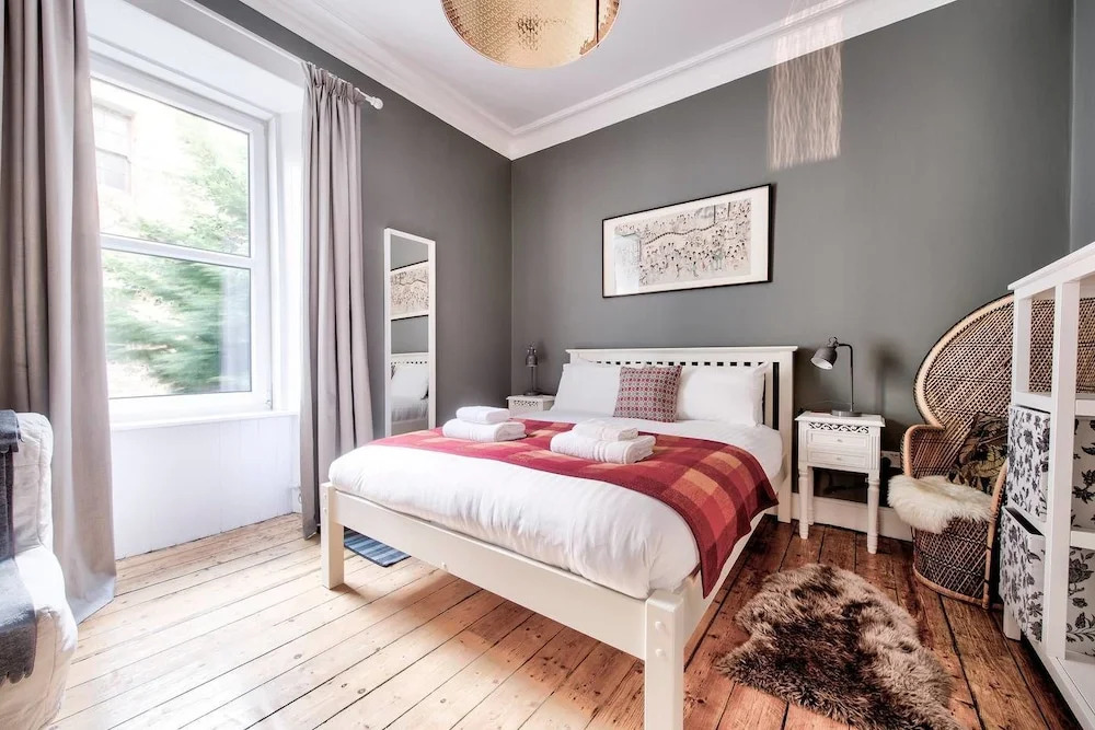 Stylishly Presented City Centre Apartment