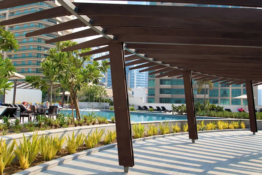 Nomad Retreats- Silverene tower Marina view