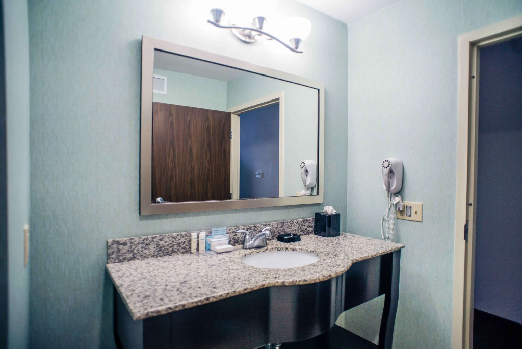 Hampton Inn - Monticello