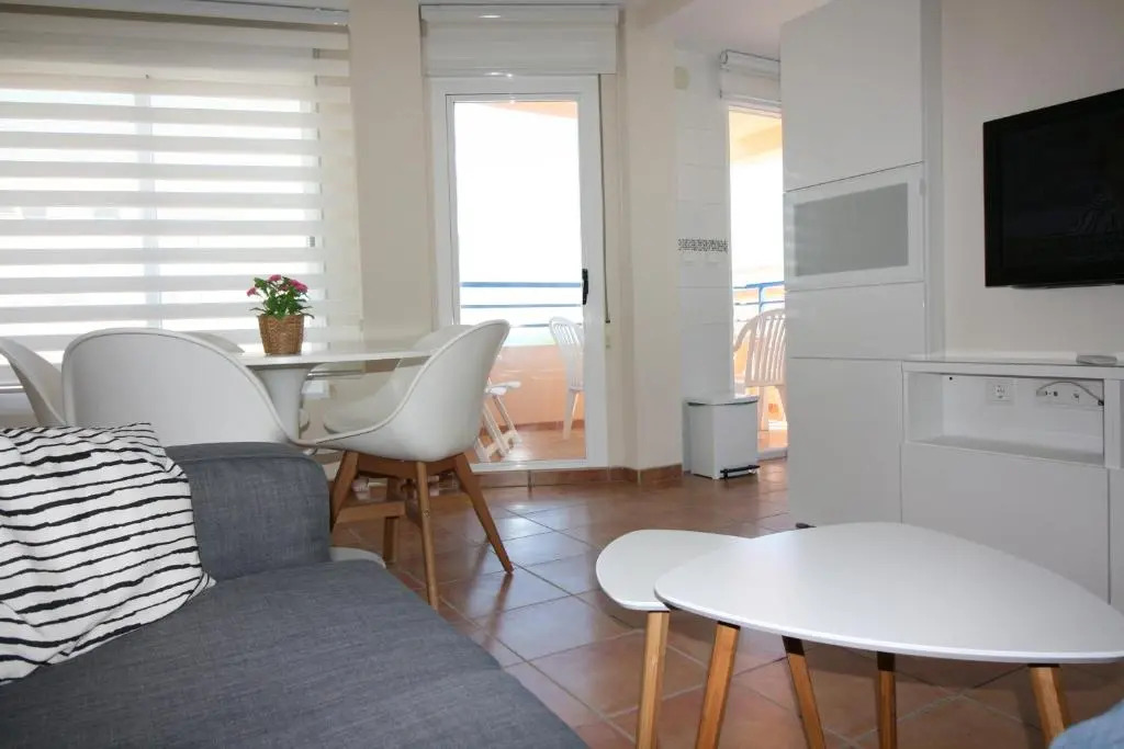 Apartamento con piscina y vistas al mar Aguamarina 36