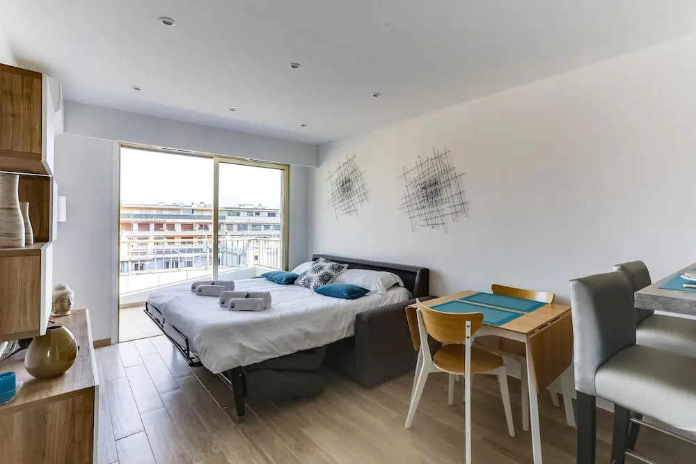 Navarre Apartment 1