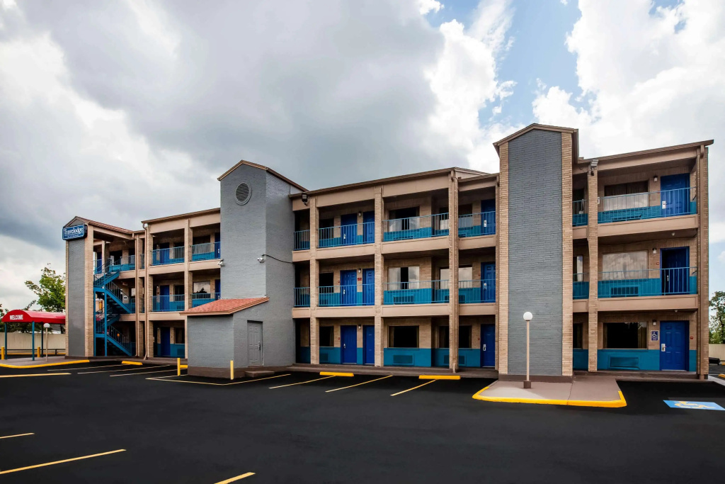 Travelodge by Wyndham Houston Hobby Airport