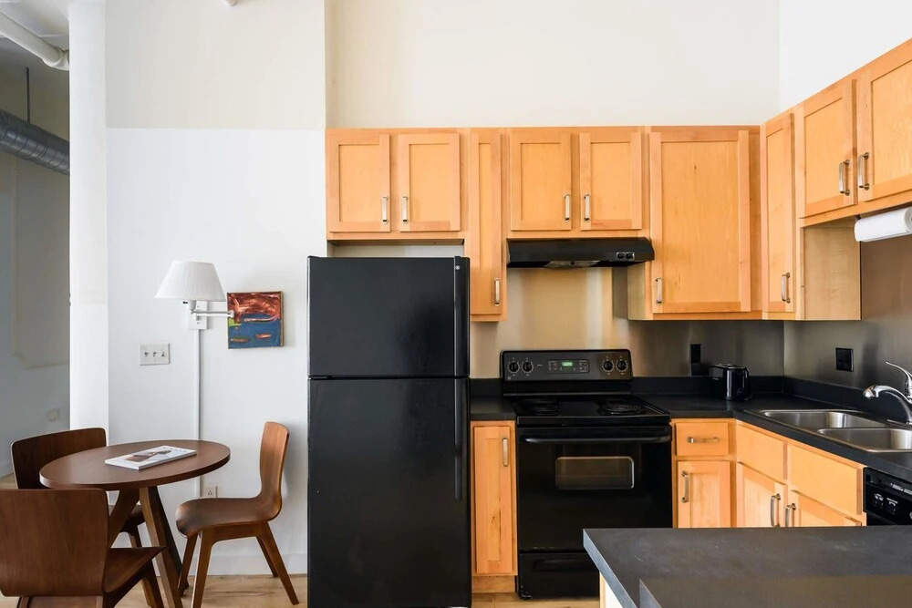 Spacious DT Lofts with Full Kitchen by Zencity
