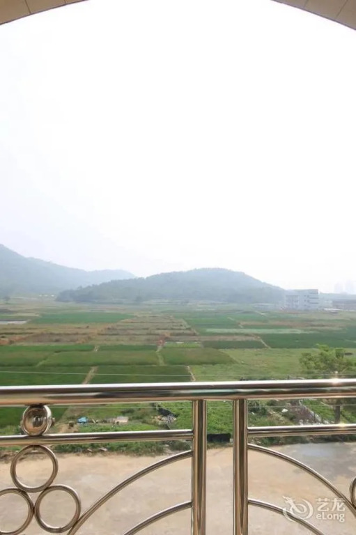 Yangjing Hailing Island Longhao Hotel
