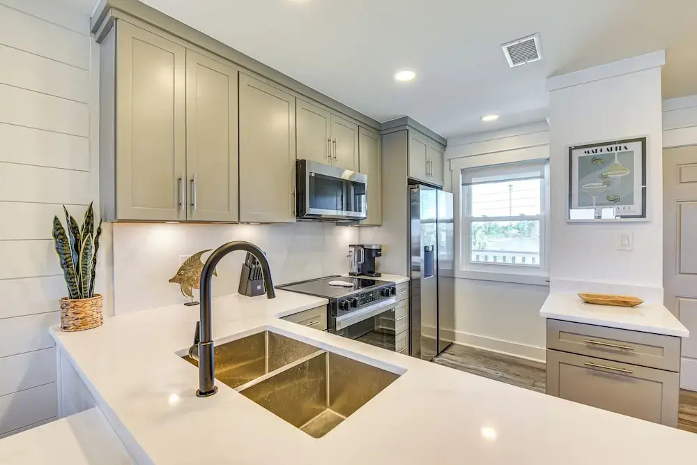 Steps to Sand: Condo w/ Pool in Panama City Beach