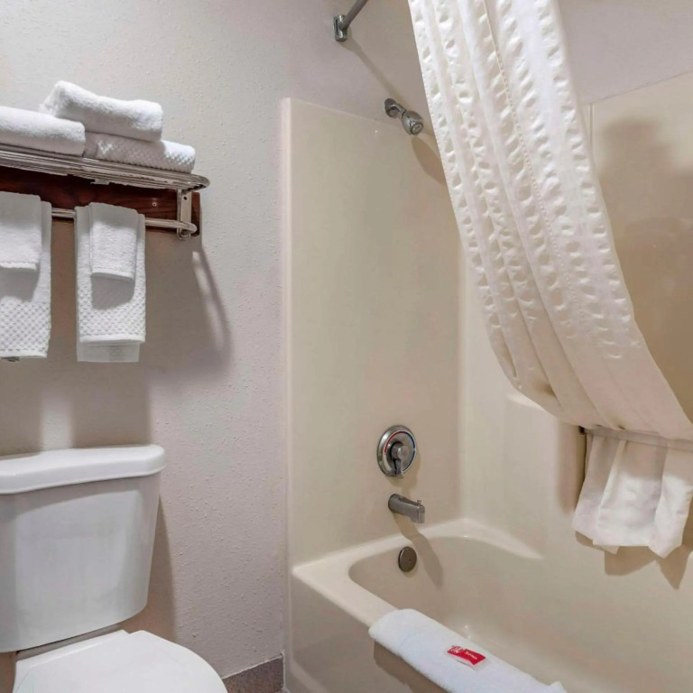 Econo Lodge Portland Airport