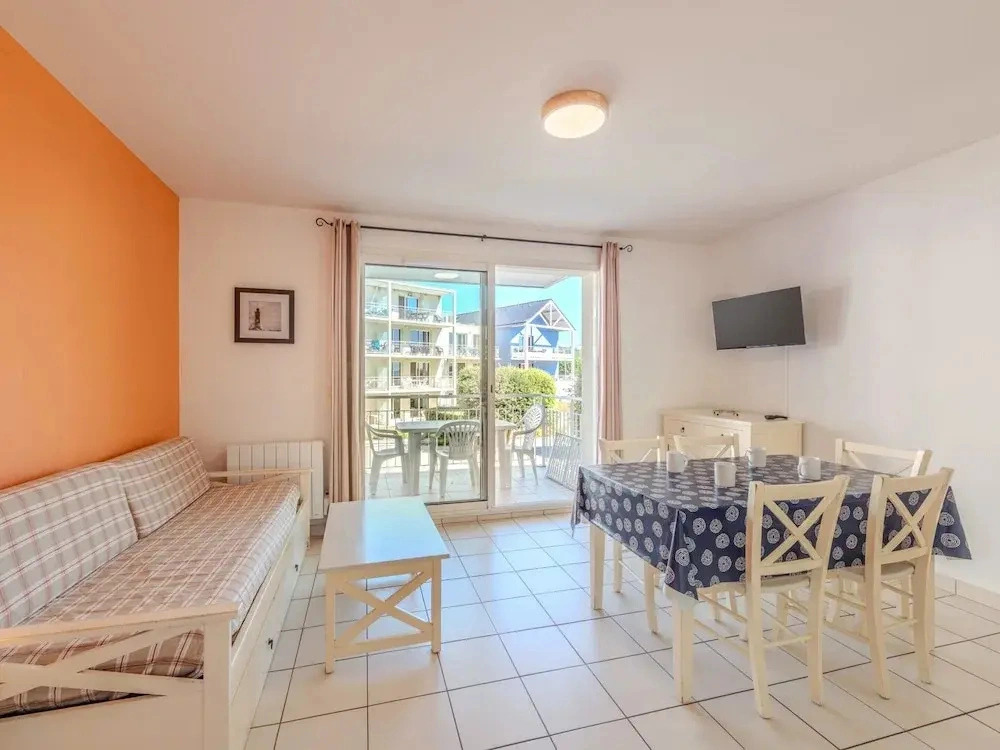 Coastal Apartment by the Beach