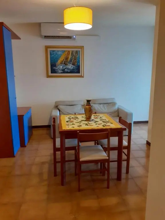 Apartment Elena, centrale, 3km dal mare