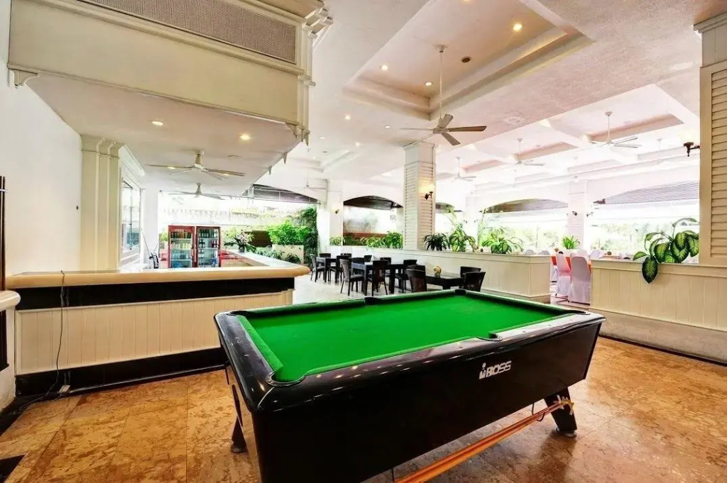 White House Resort