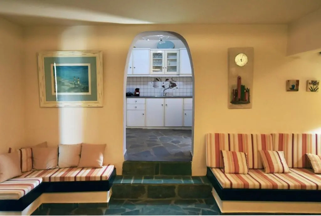 family home with a fantastic sea view, 5 minutes from the beaches