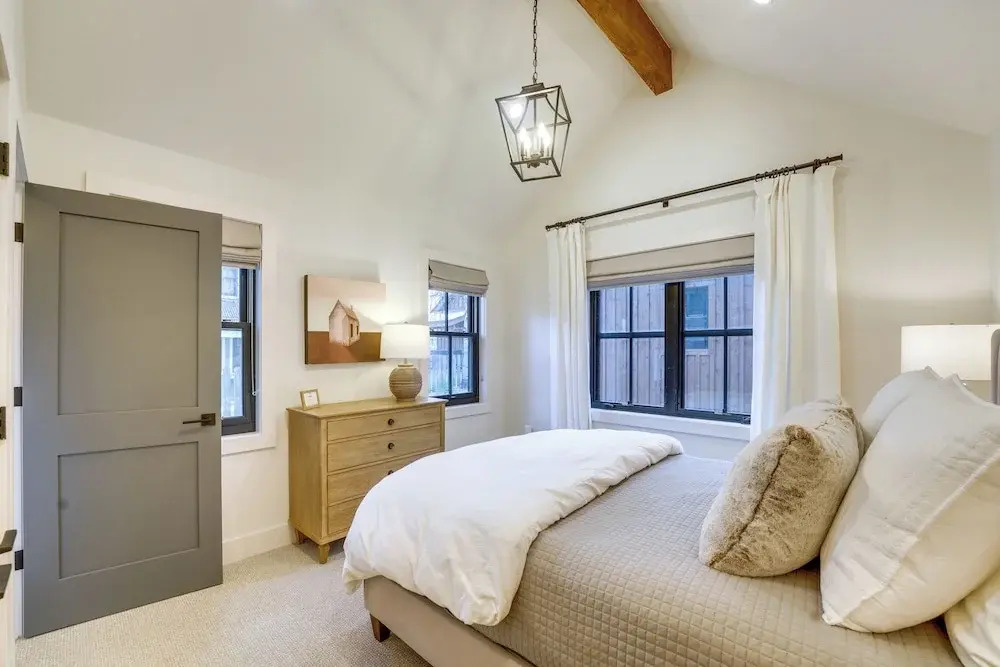 Inviting & Renovated Home in Crested Butte