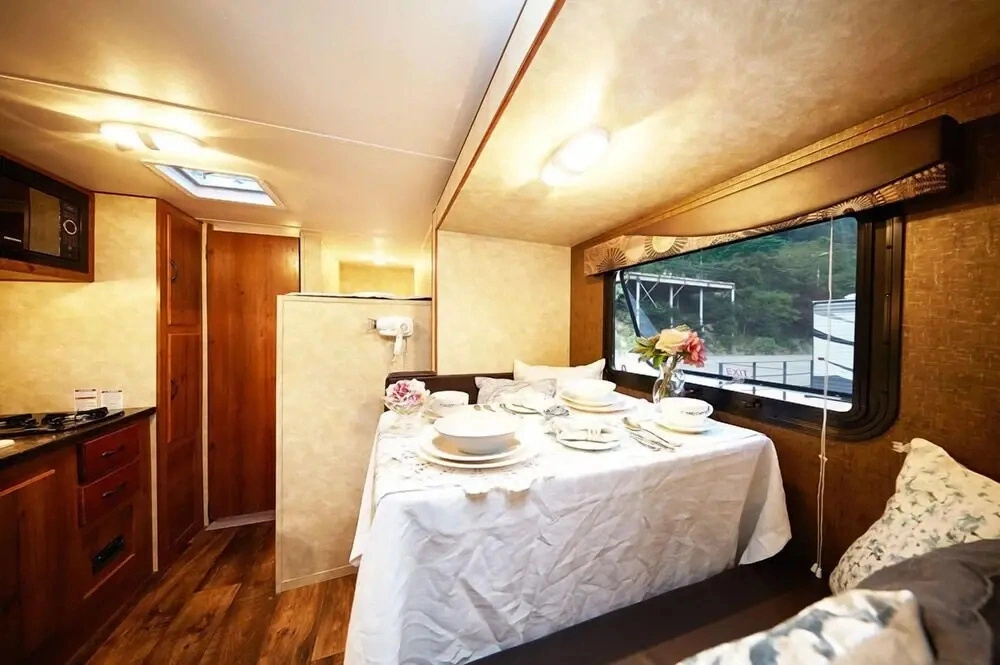 Sunshine Caravan