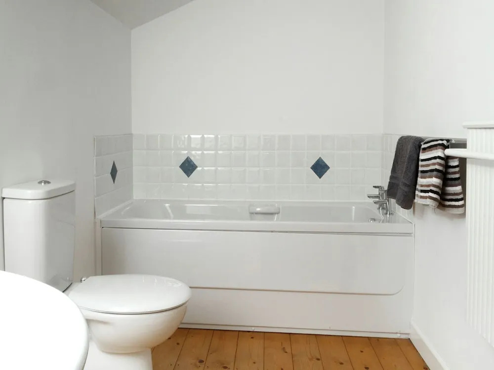 Modern Holiday Home in the Hills of Rhandirmwyn Valley, Nearby the Coast
