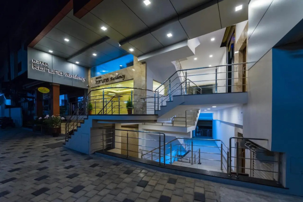 Hotel Karuna Residency
