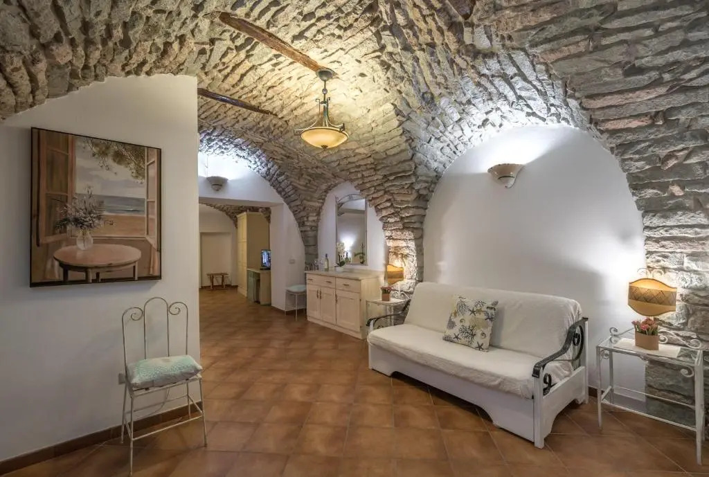 Bosa Queen House