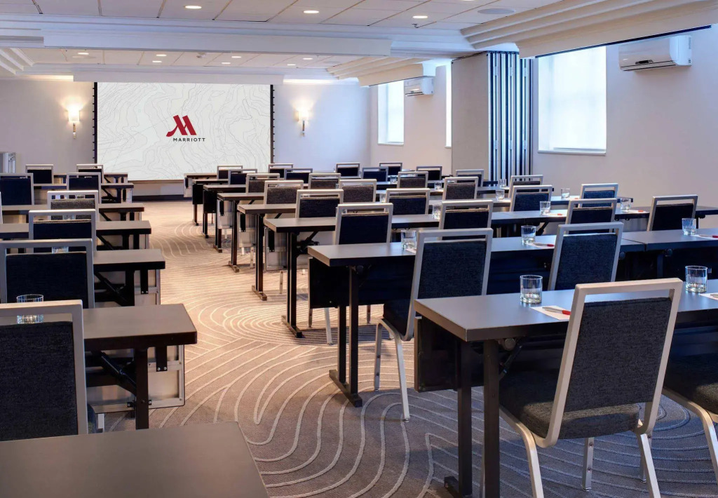 Chicago Marriott Suites OHare