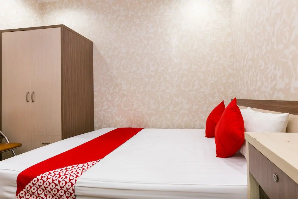 Seven Stars Hotel