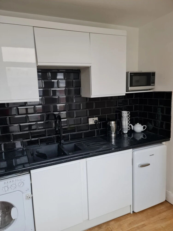 Stunning 3-bed Apartment in Heart of Cardiff Bay