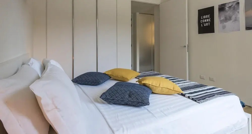 Dante Apartment with Parking