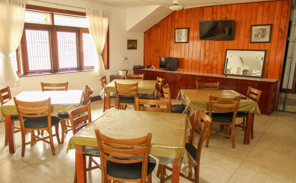 OYO 106 Hotel 12