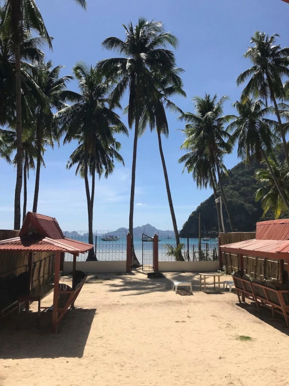 El Seatopia Beach Cottages