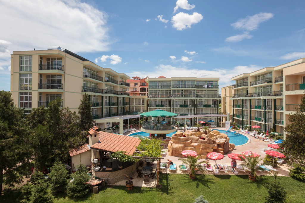 Sunny Day Club Hotel