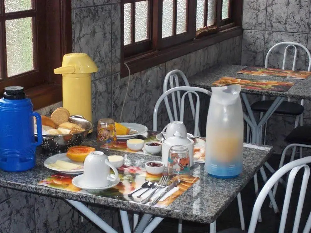 Pousada e Apartamentos Indaia